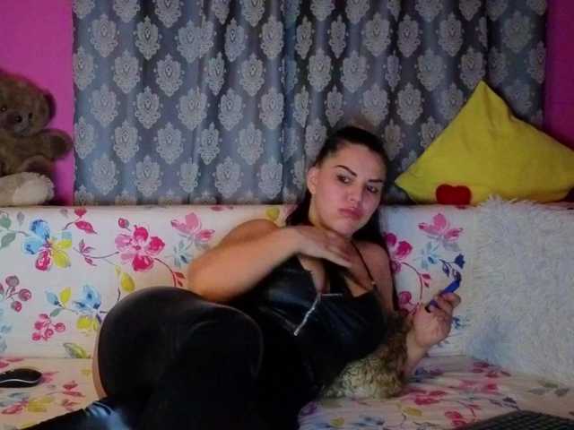 ValentinaVale's BongaCams show and profile