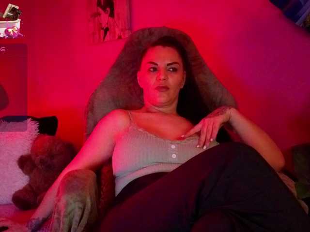 ValentinaVale's BongaCams show and profile