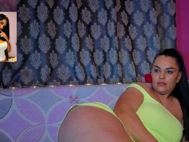 le modèle Italian-Girl est en webcam porno dans un show sur le site bongacams, il possède les tags suivants: White/Caucasian,Brunette,Shaved