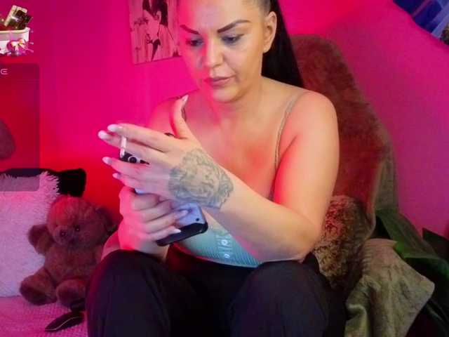 ValentinaVale's BongaCams show and profile