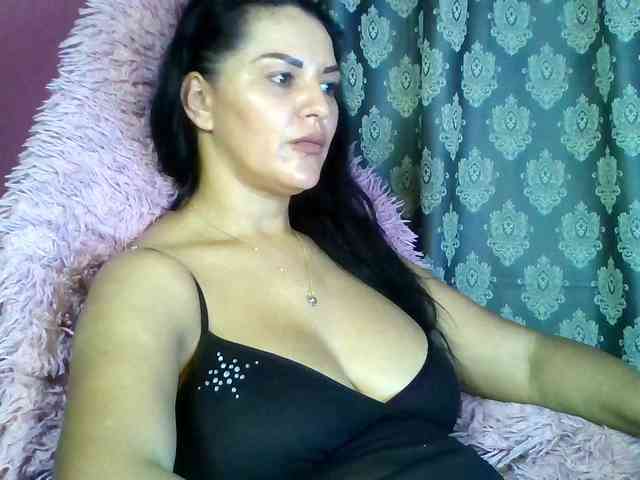ValentinaVale webcam
