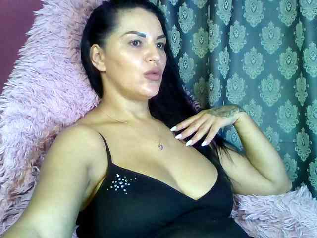 ValentinaVale webcam