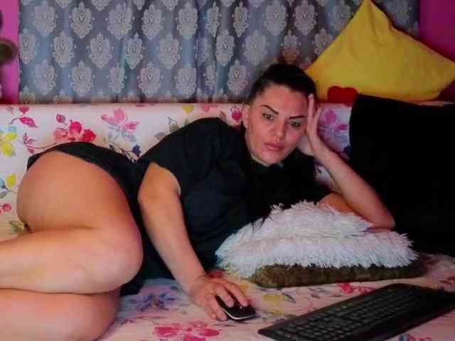 ValentinaVale webcam