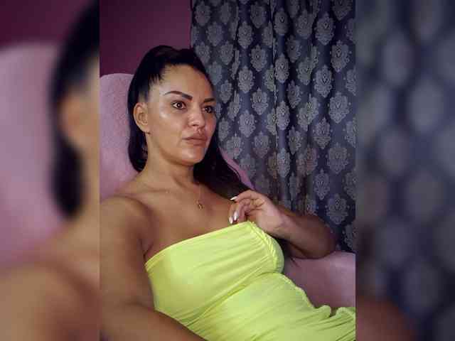 ValentinaVale webcam