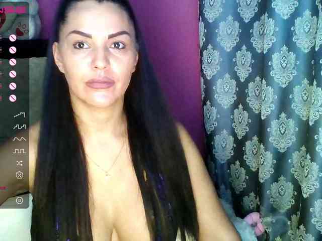 ValentinaVale webcam