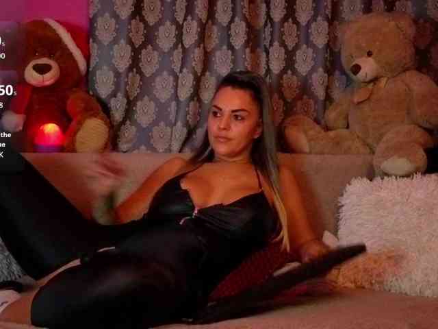 ValentinaVale webcam