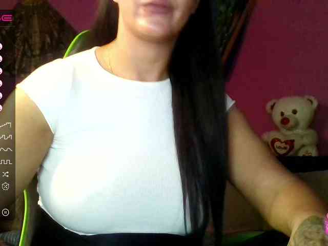 ValentinaVale webcam