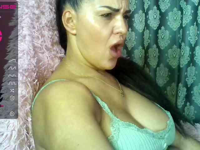 ValentinaVale webcam