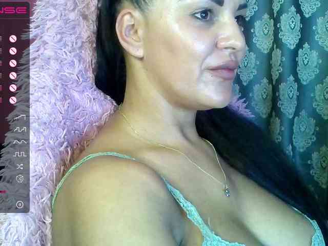 ValentinaVale webcam