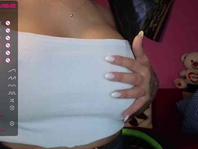 ValentinaVale webcam