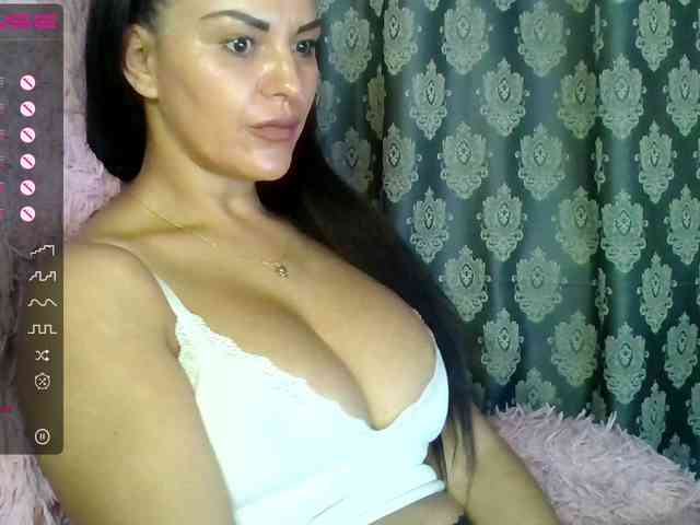 ValentinaVale webcam