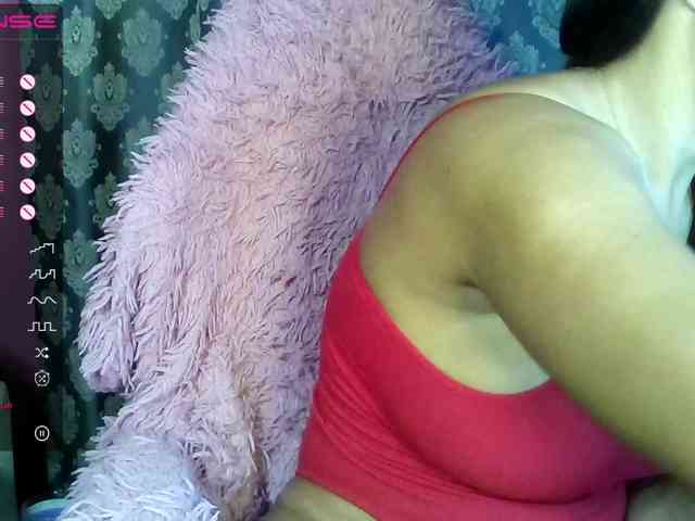 ValentinaVale webcam