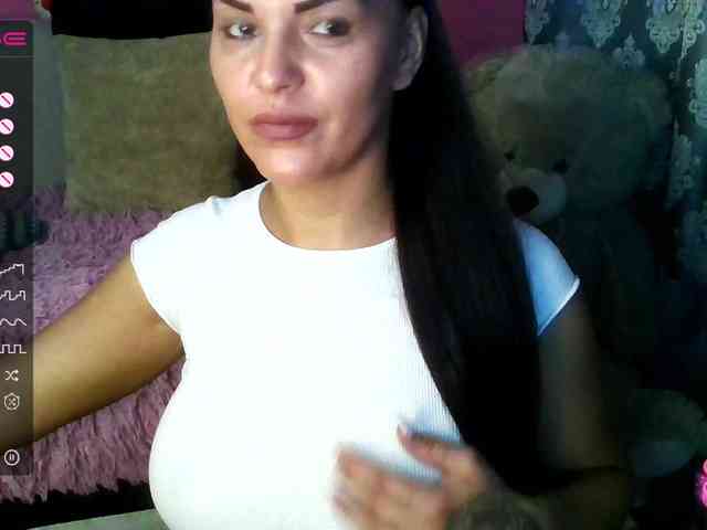ValentinaVale webcam