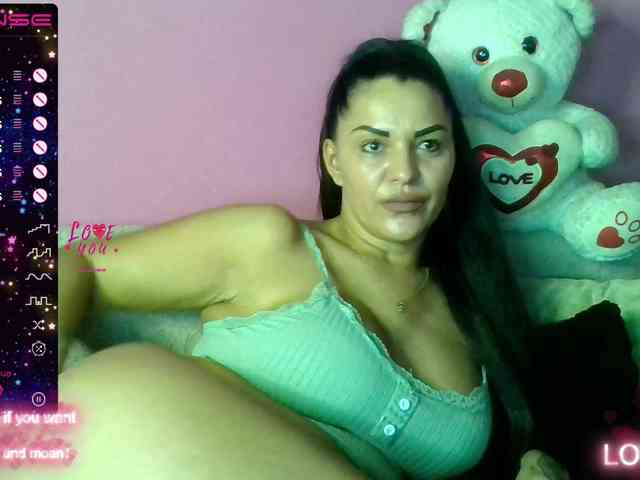 ValentinaVale webcam