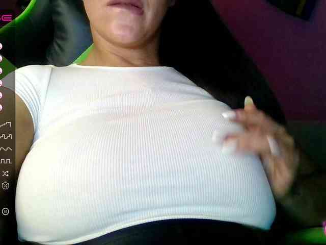 ValentinaVale webcam
