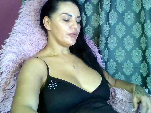ValentinaVale webcam