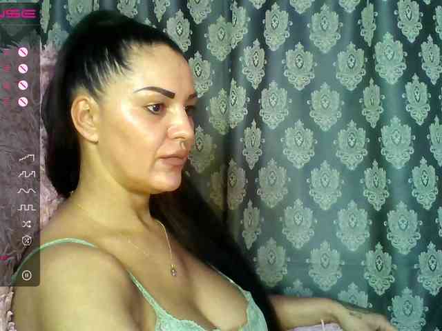 ValentinaVale webcam