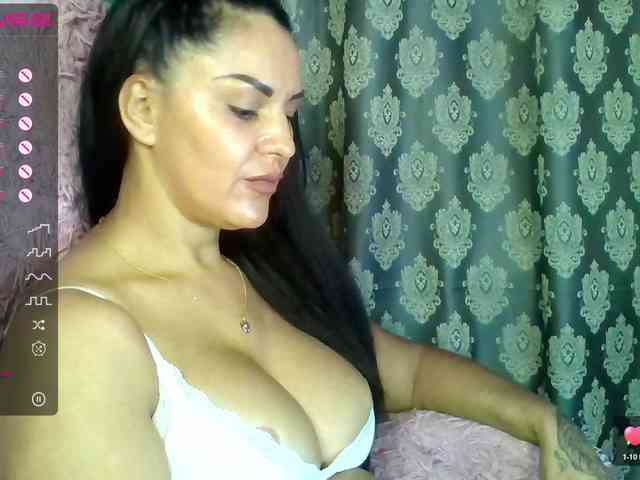 ValentinaVale webcam