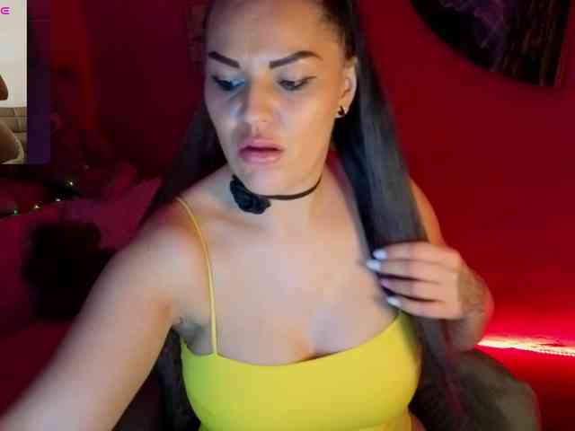Italian-Girl webcam