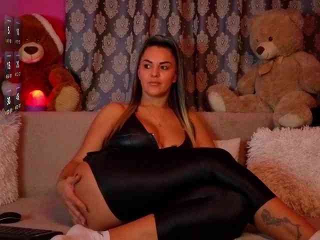 ValentinaVale webcam