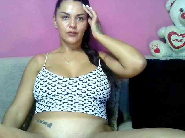 ValentinaVale webcam