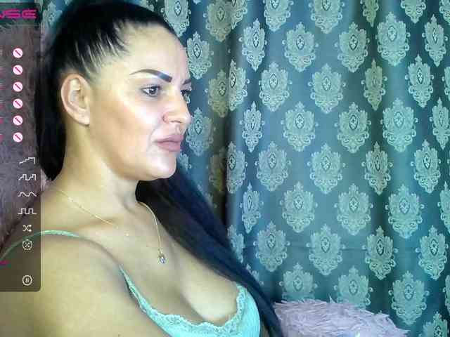 ValentinaVale webcam