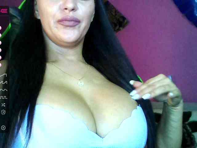 ValentinaVale webcam