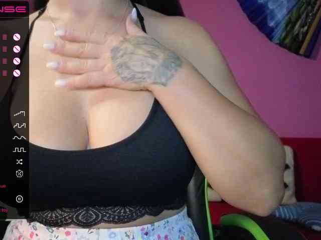 ValentinaVale webcam