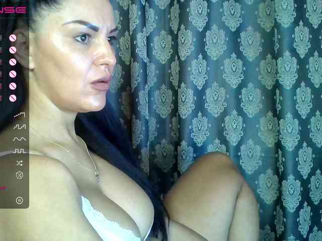 ValentinaVale webcam