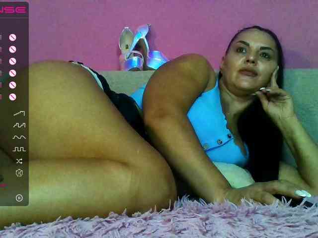 ValentinaVale webcam