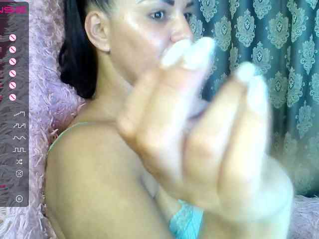 ValentinaVale webcam
