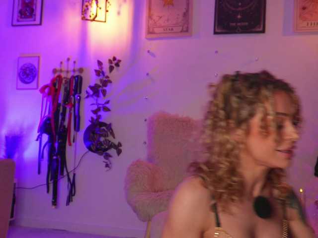 Sex chat gratuit in direct cu curlynatashaa pe BongaCams