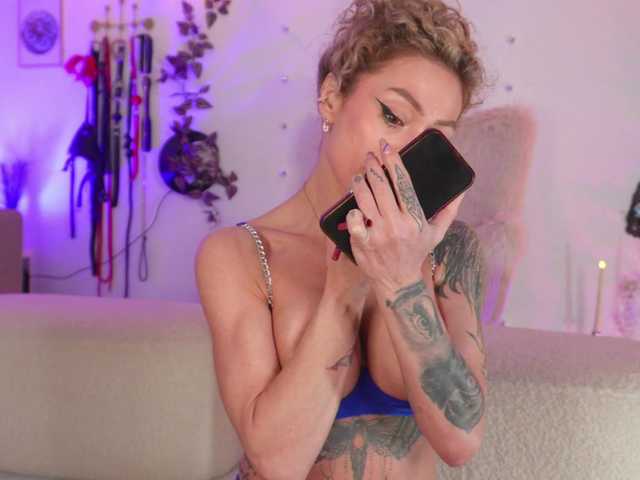 curlynatashaa webcam