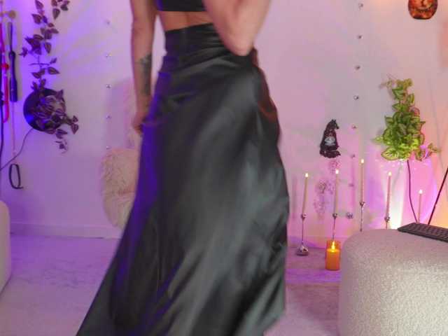 curlynatashaa's BongaCams show and profile