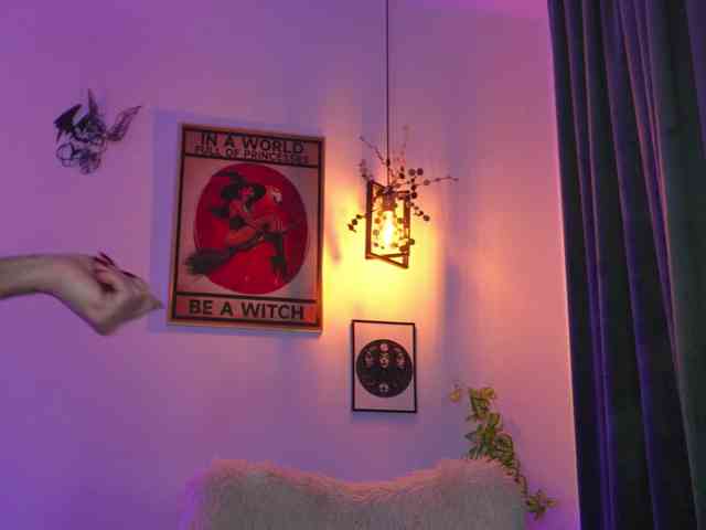 curlynatashaa Live Webcam on BongaCams