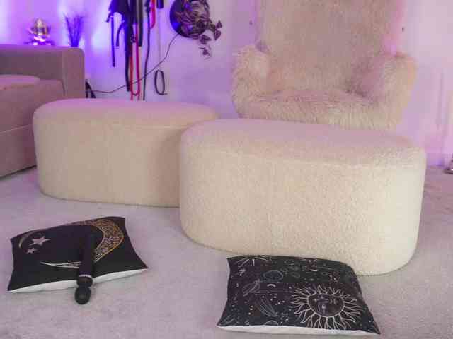 curlynatashaa webcam