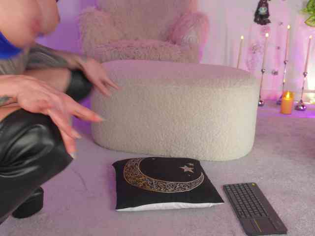 curlynatashaa webcam