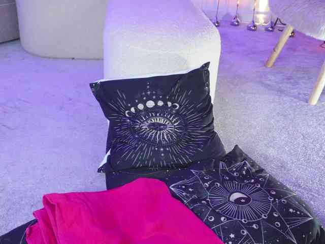 curlynatashaa webcam