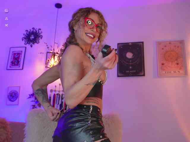 curlynatashaa webcam