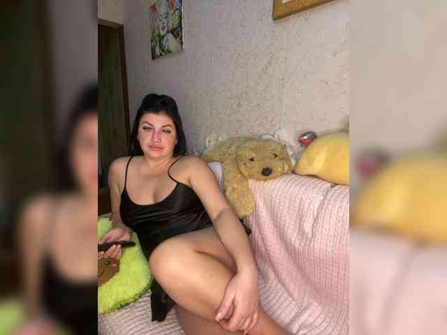 Ju--lia Live Webcam on BongaCams