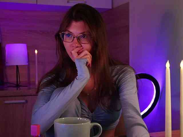 heartbeatart Live Webcam on BongaCams