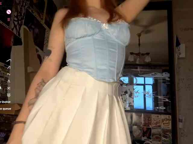 AdellaJulander webcam