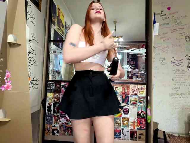 AdellaJulander webcam