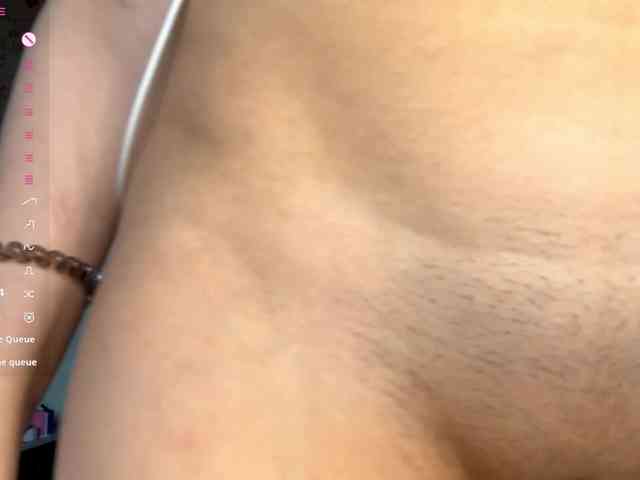 AdellaJulander webcam