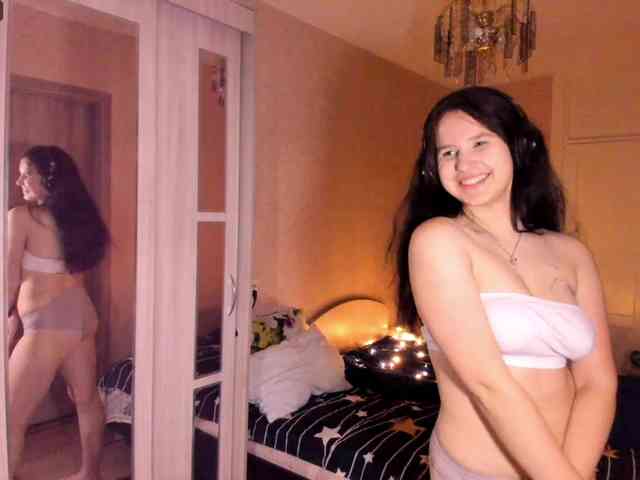 LisaMeowss webcam