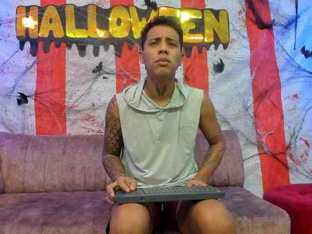 Naughty-Lovers Naughty-Lovers