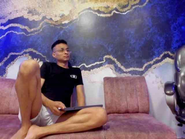 Naughty-Lovers Naughty-Lovers