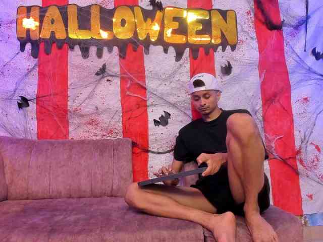 Naughty-Lovers Naughty-Lovers