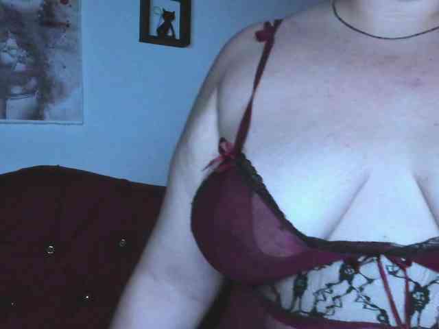 GraceYuly Live Webcam on BongaCams