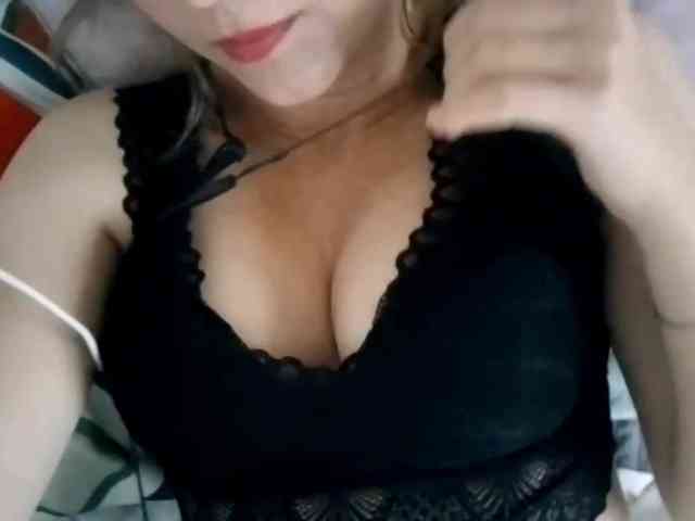 POTATO-GIRL webcam